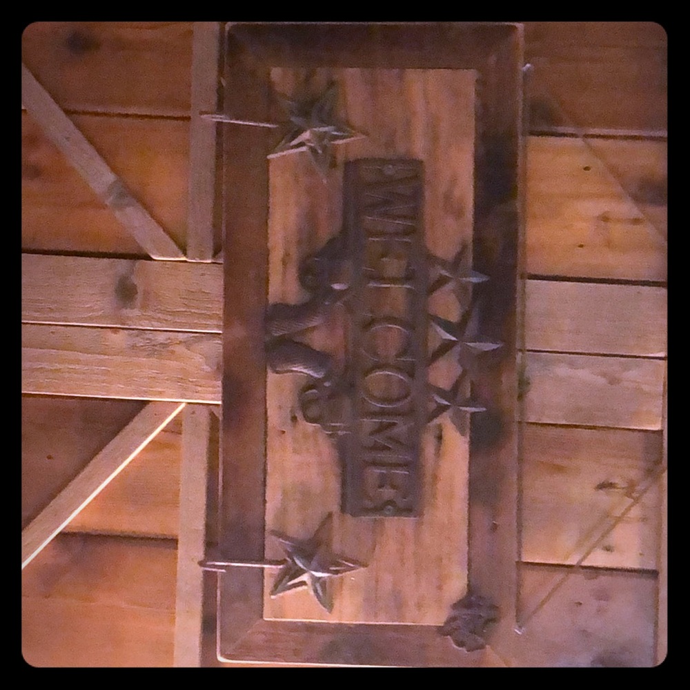 Cedar Welcome Sign